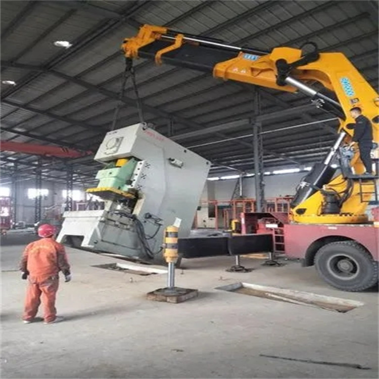 枣庄山亭80吨折臂吊车出租附近电话